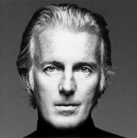 givenchy biografia del diseñador|Biografía de Hubert de Givenchy .